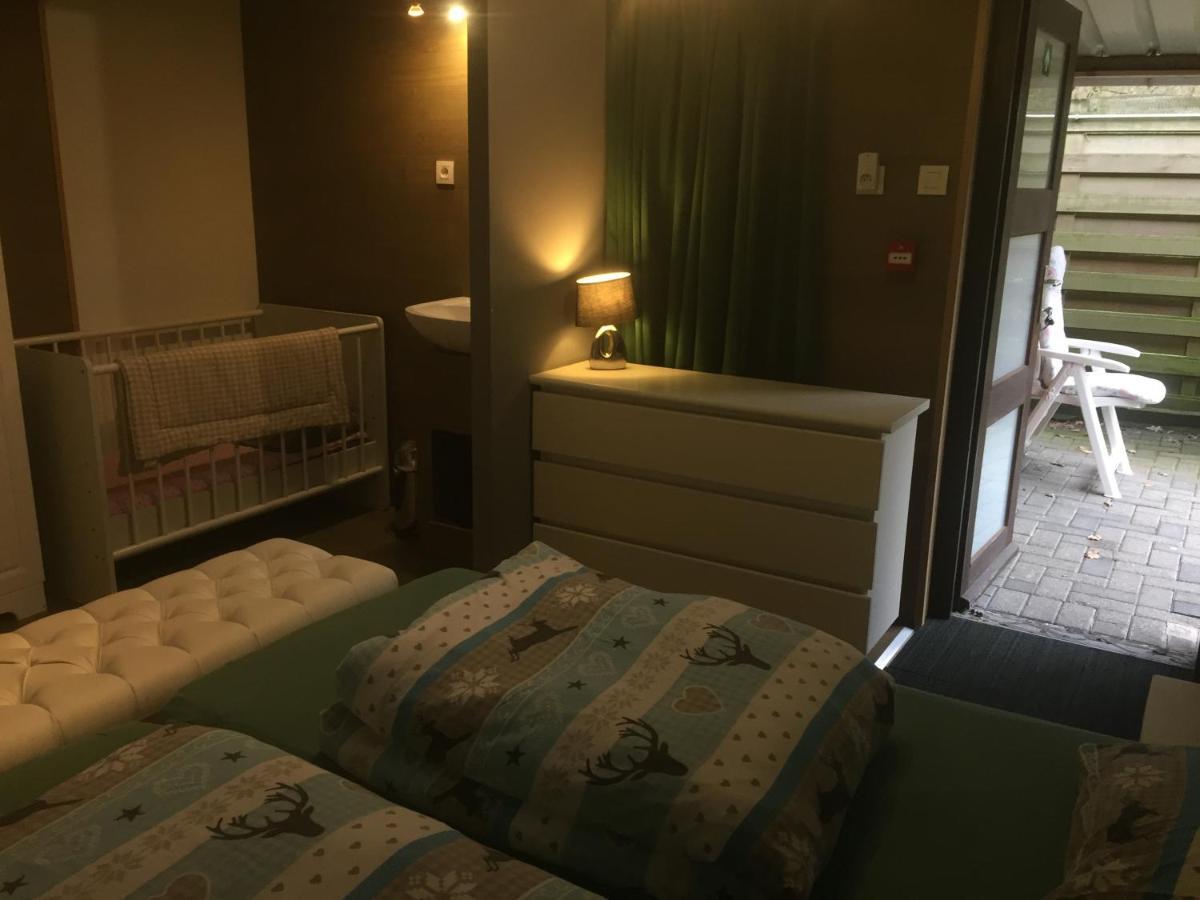 De Bron Villa Beringen Eksteriør billede