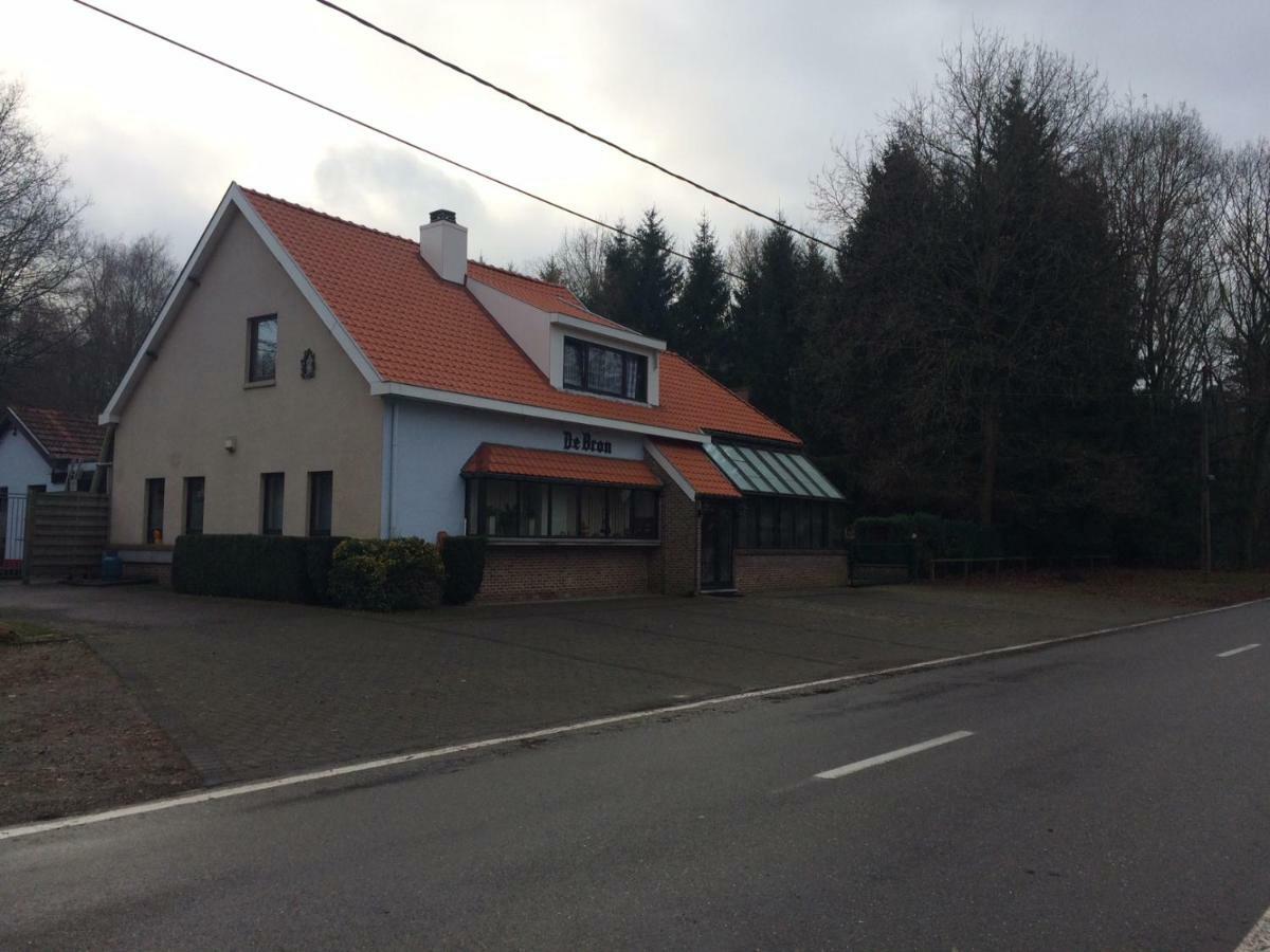 De Bron Villa Beringen Eksteriør billede